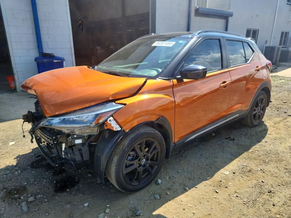 2023 NISSAN Kicks