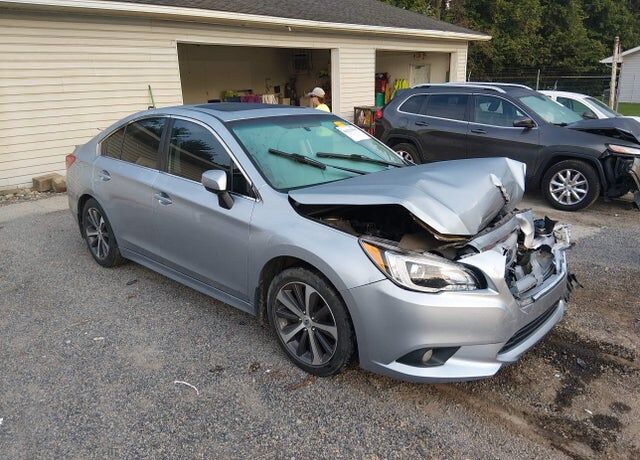 2015 SUBARU Legacy