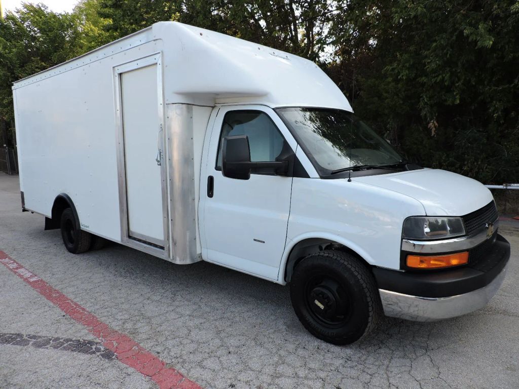 2022 CHEVROLET Express