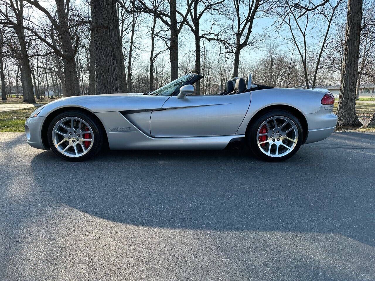 2005 DODGE Viper