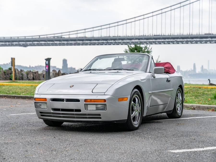 1990 PORSCHE 944
