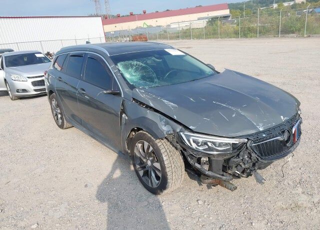 2018 BUICK Regal TourX