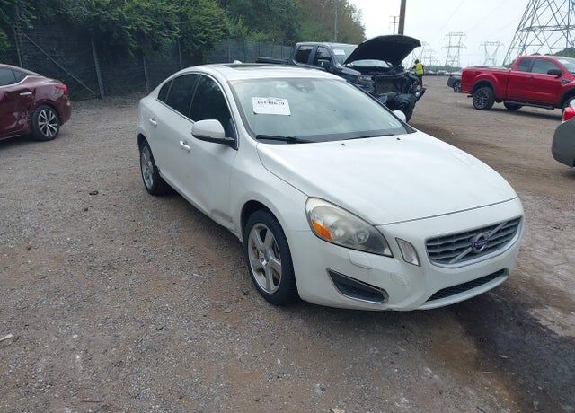 2012 VOLVO S60