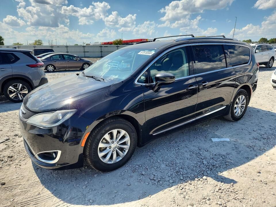 2019 CHRYSLER Pacifica