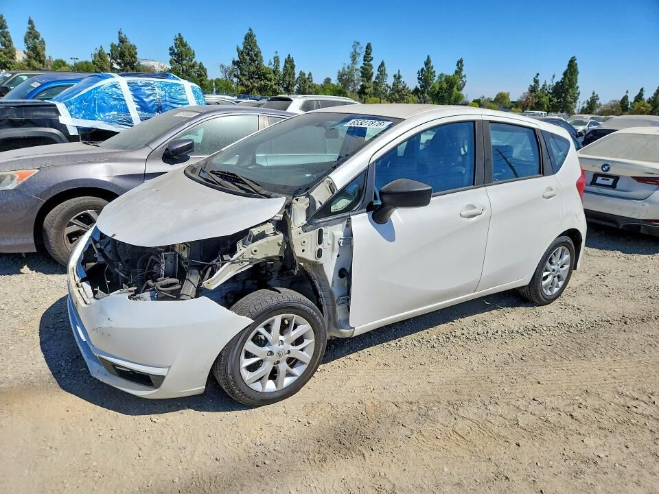 2017 NISSAN Versa