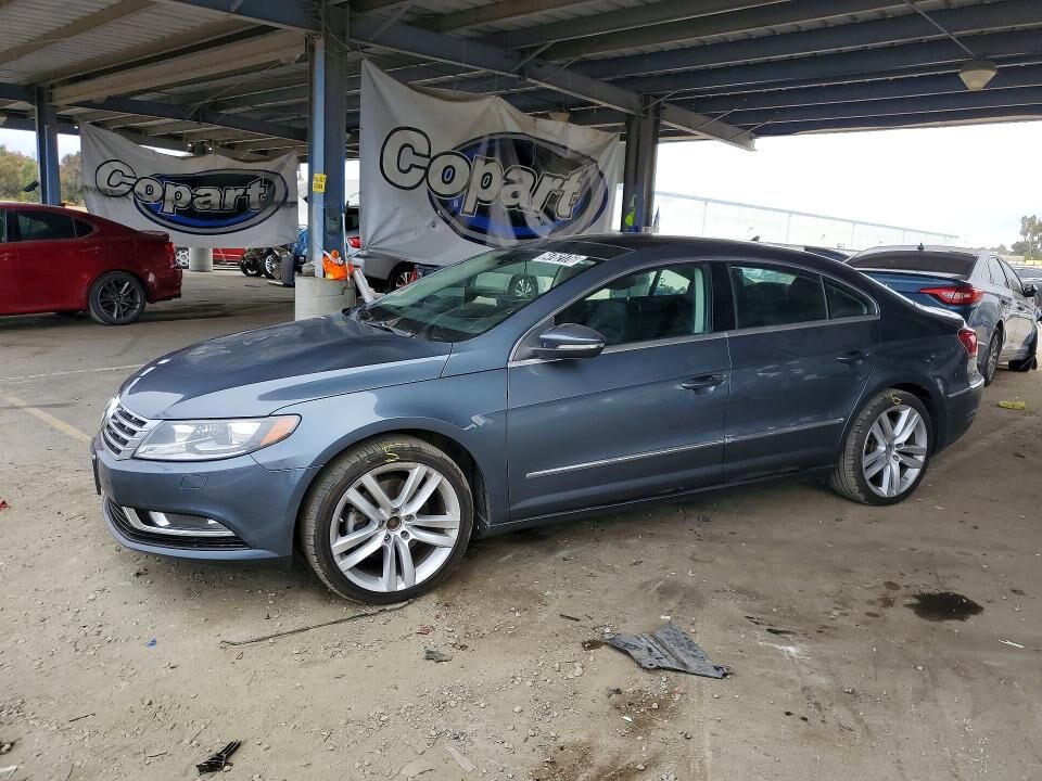 2013 VOLKSWAGEN Passat