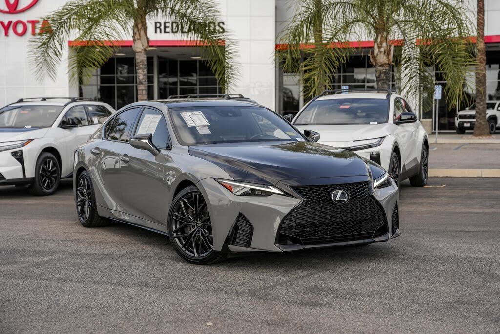 2023 LEXUS IS