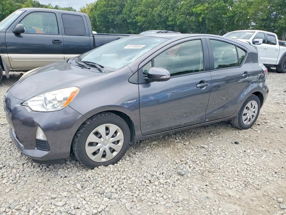 2014 TOYOTA Prius