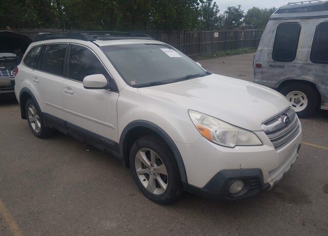 2014 SUBARU Outback