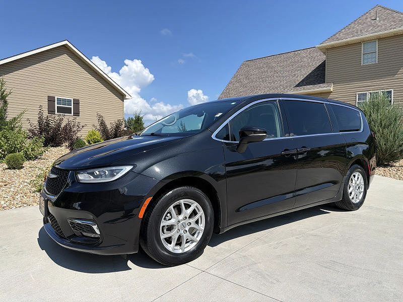 2023 CHRYSLER Pacifica