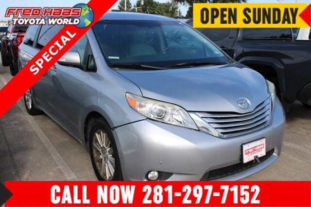 2014 TOYOTA Sienna