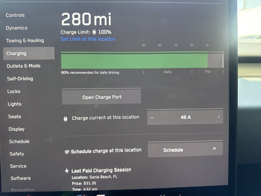 2025 TESLA Cybertruck