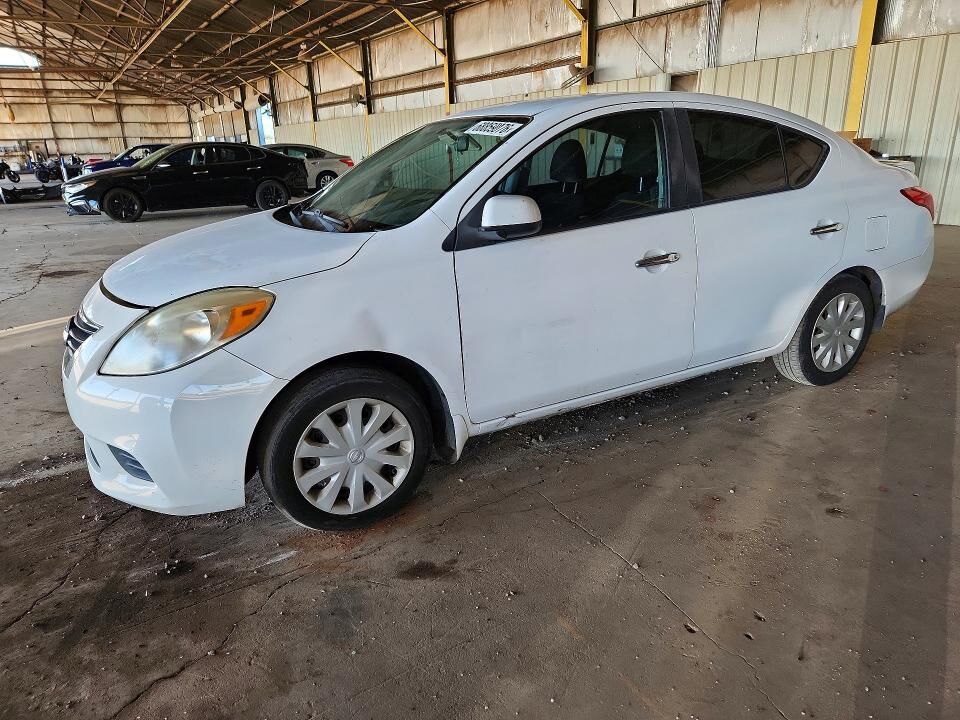 2014 NISSAN Versa
