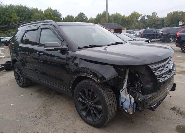 2018 FORD Explorer