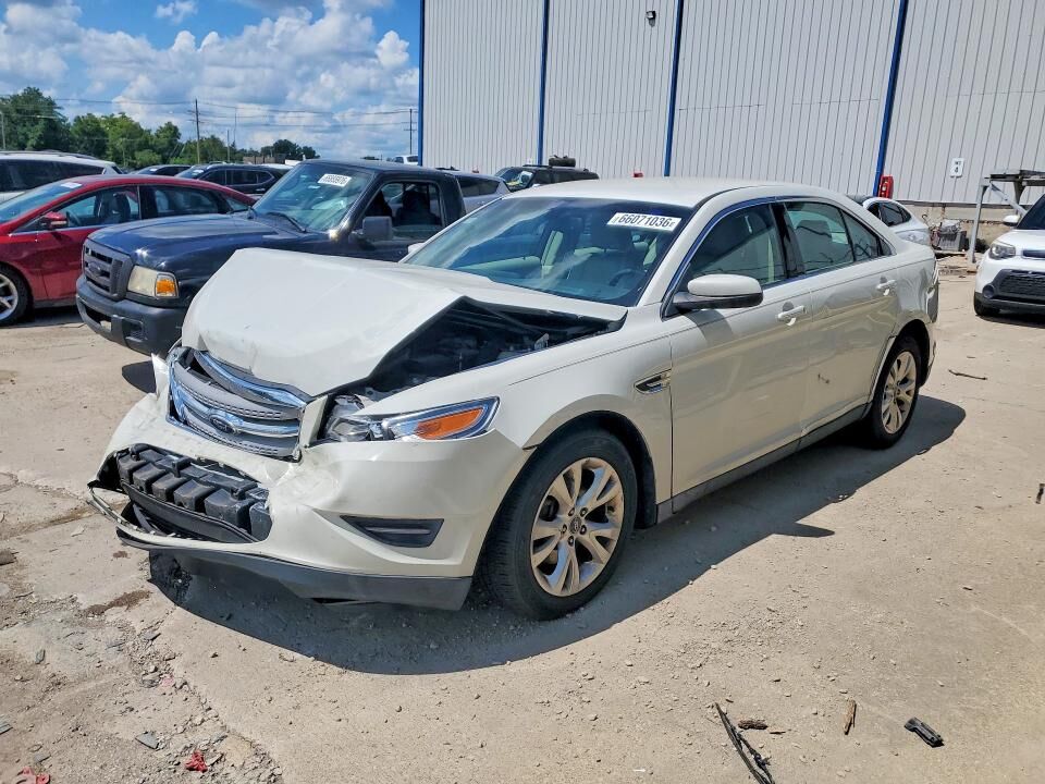2011 FORD Taurus
