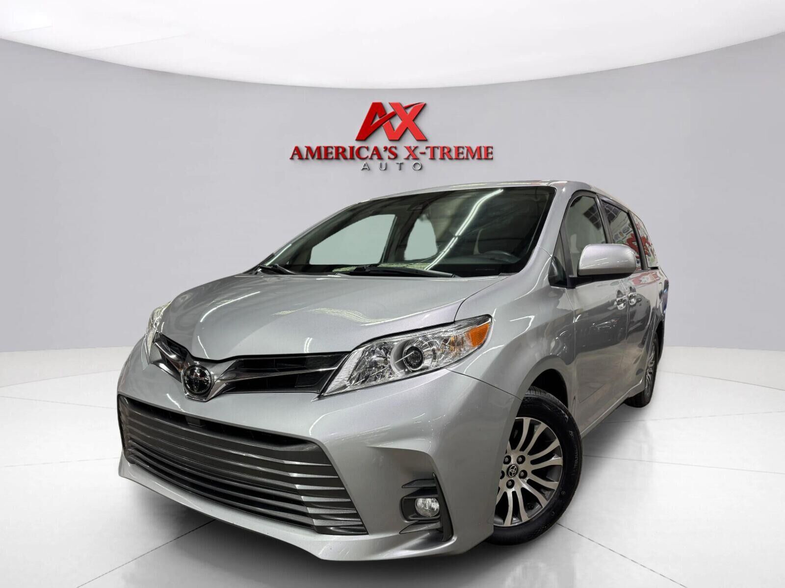 2020 TOYOTA Sienna