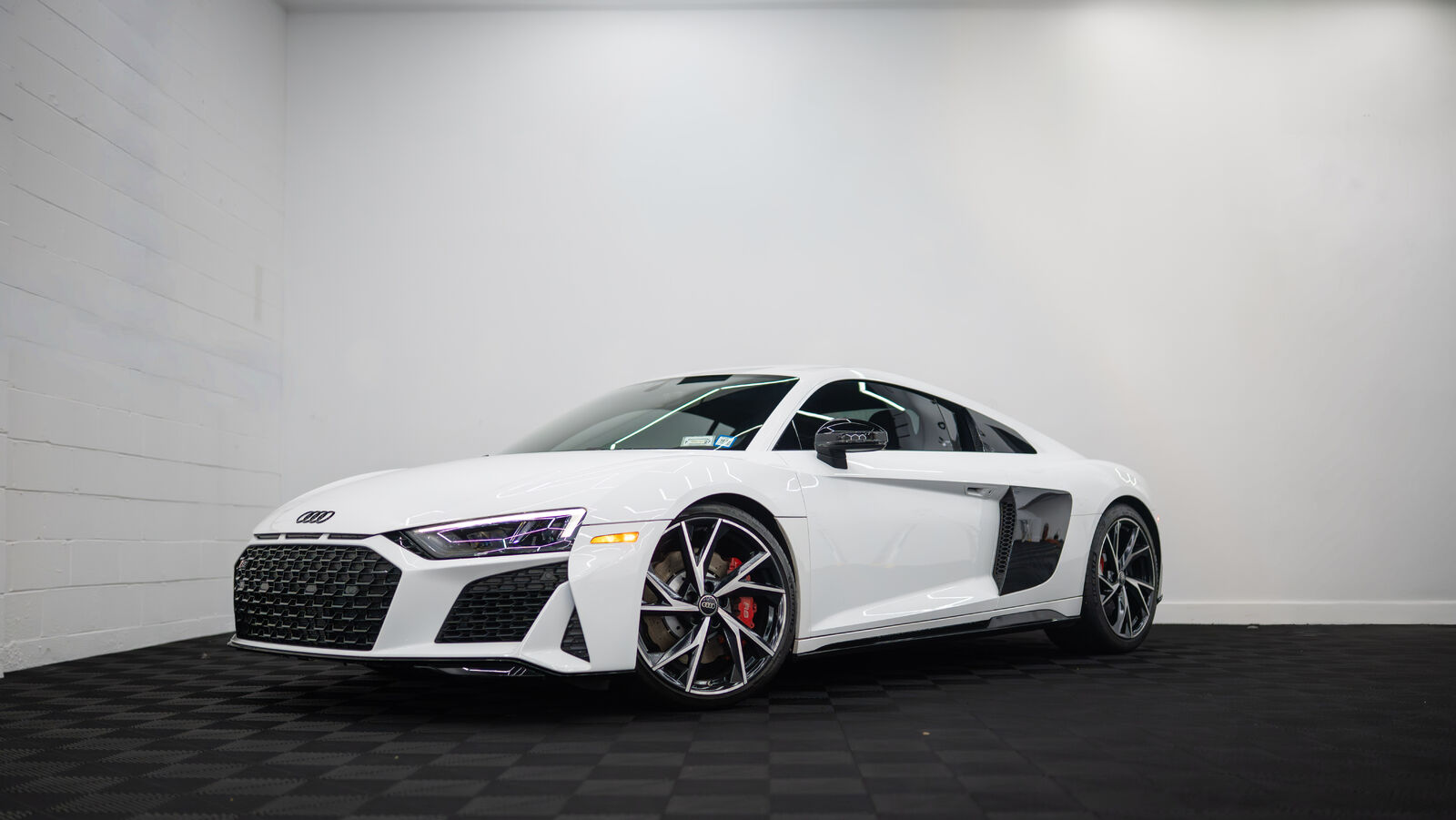 2023 AUDI R8