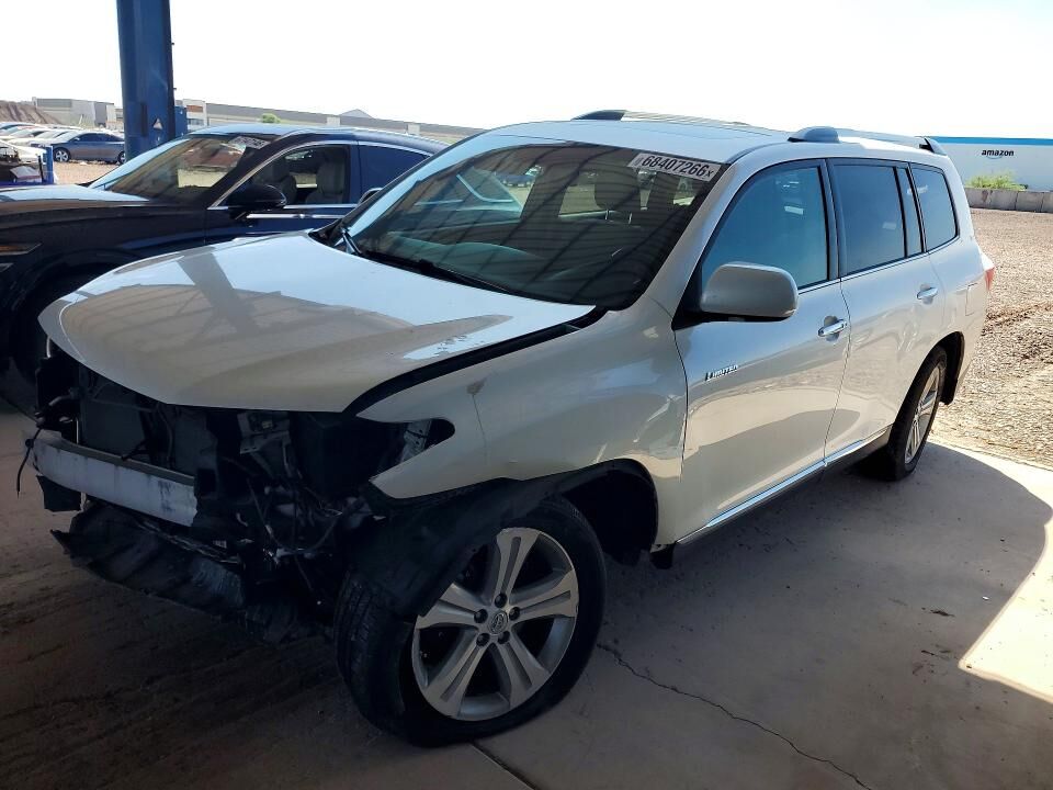 2013 TOYOTA Highlander