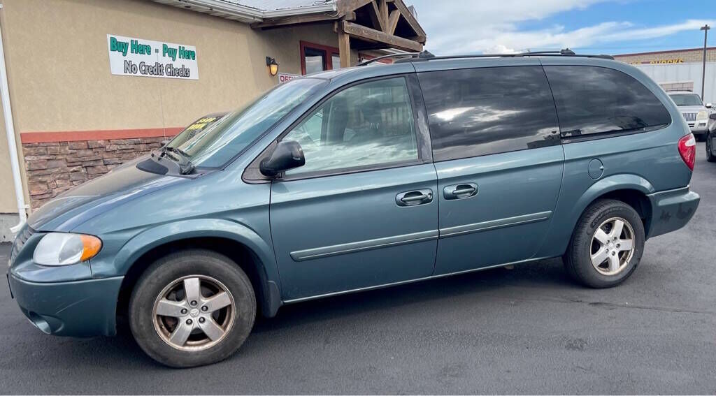 2005 DODGE Caravan