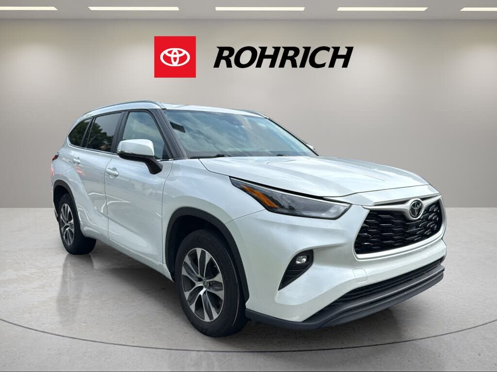 2023 TOYOTA Highlander