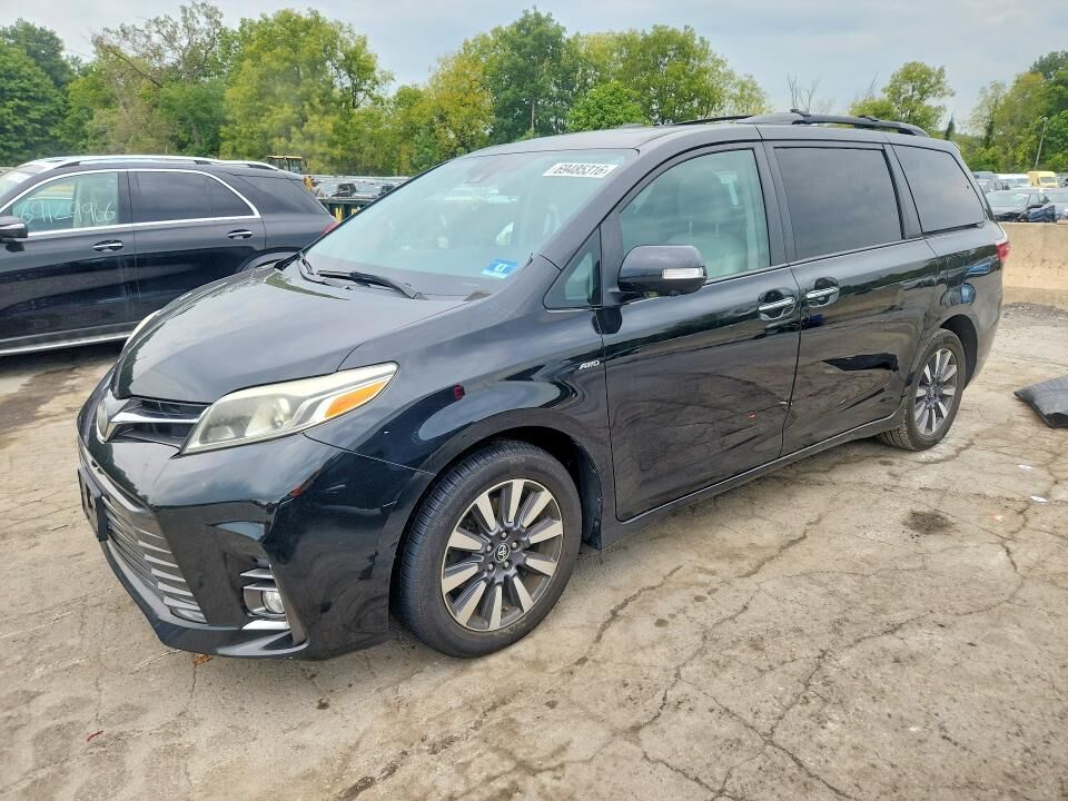 2019 TOYOTA Sienna