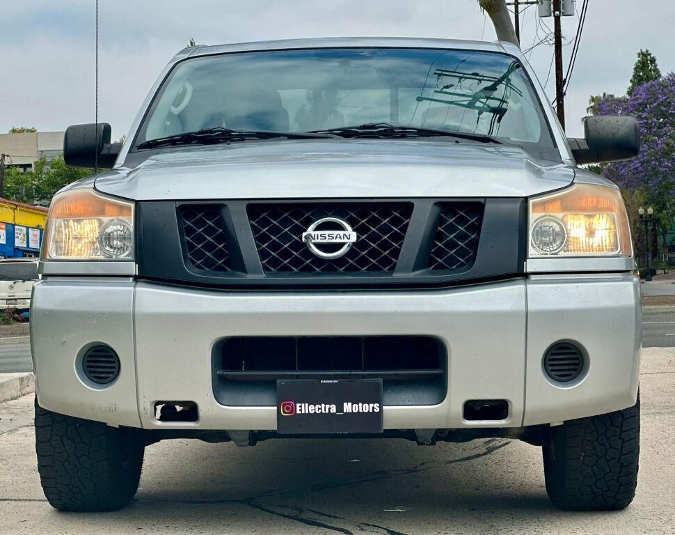 2010 NISSAN Titan