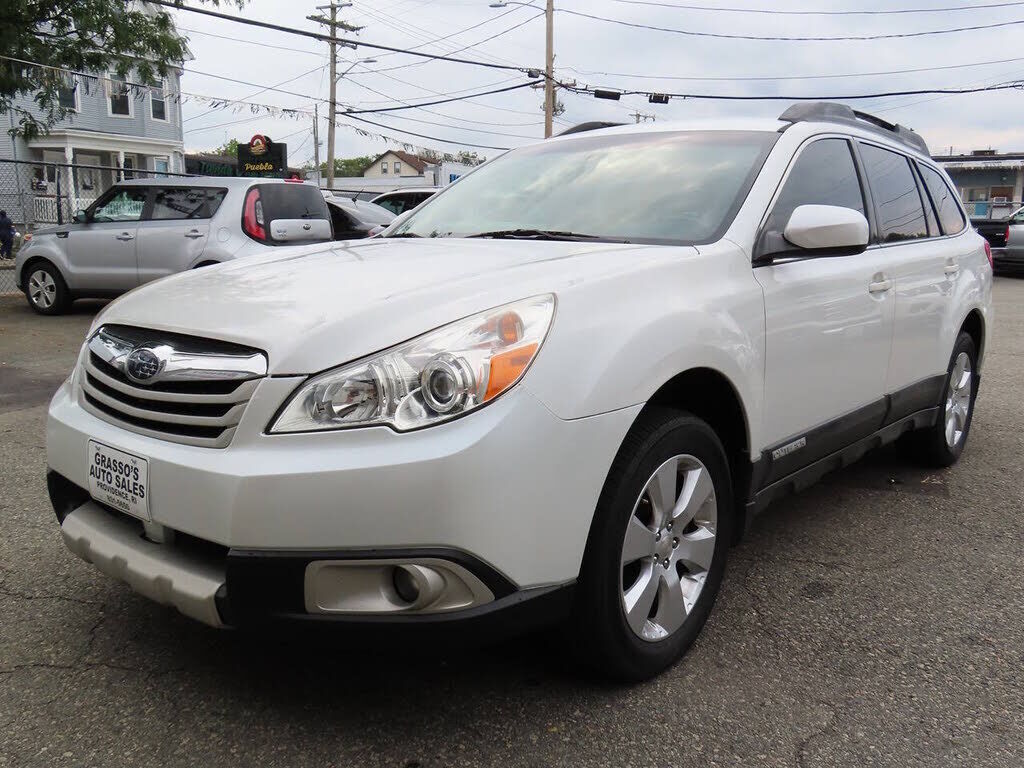 2010 SUBARU Outback