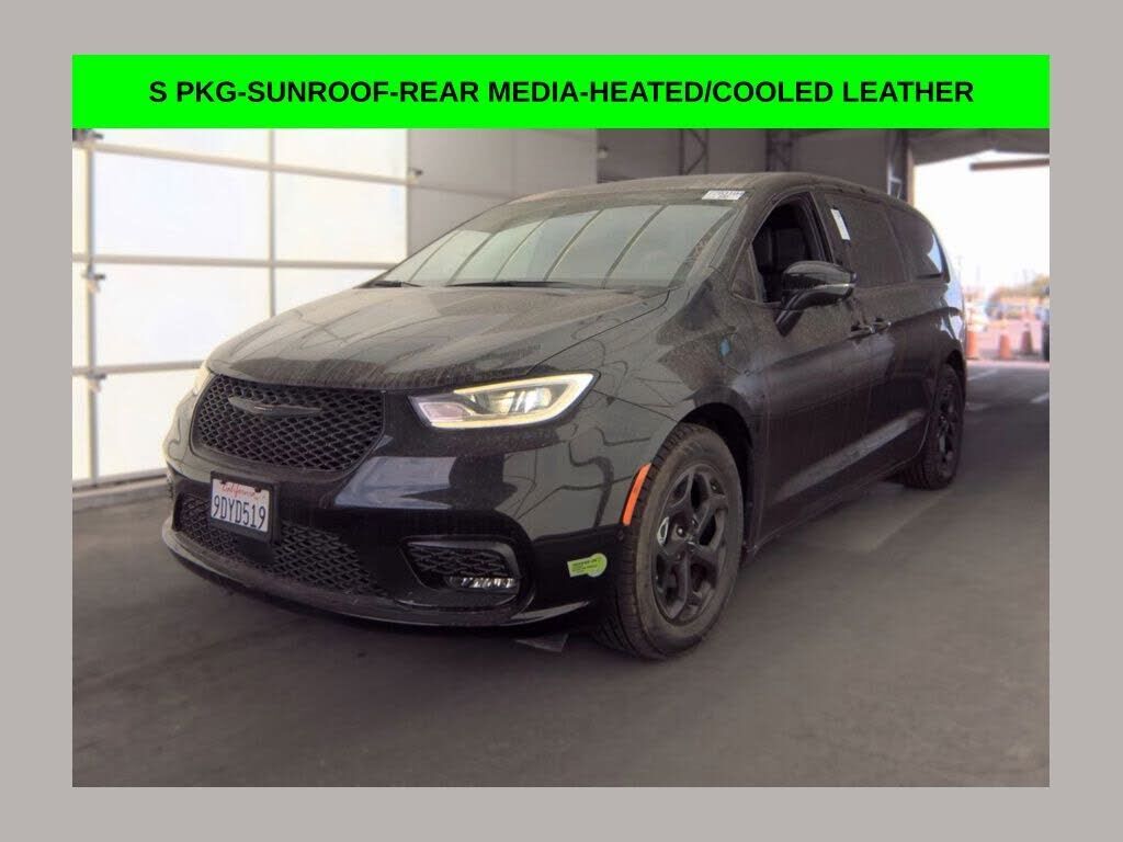 2022 CHRYSLER Pacifica