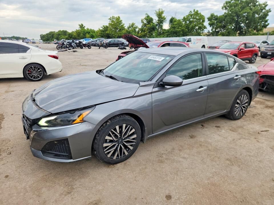 2023 NISSAN Altima