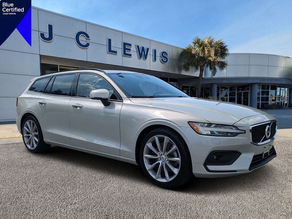 2020 VOLVO V60