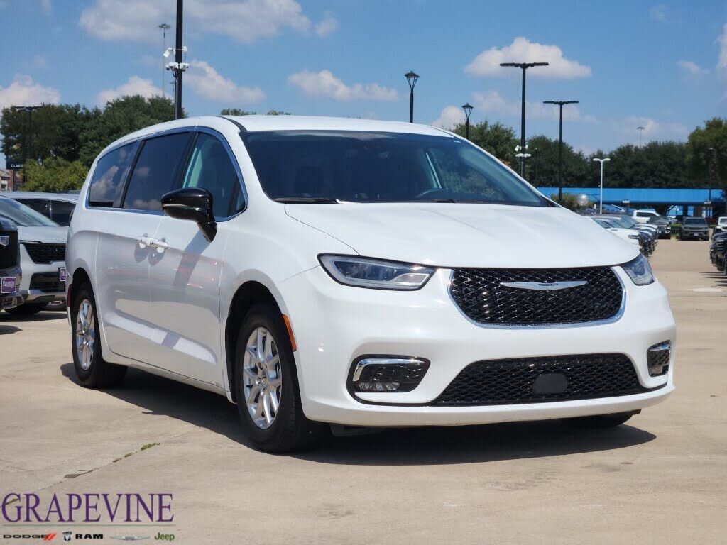2024 CHRYSLER Pacifica