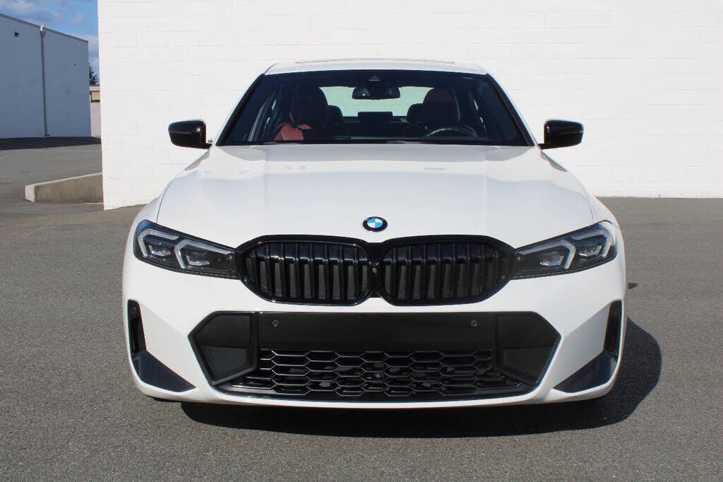 2023 BMW 330i