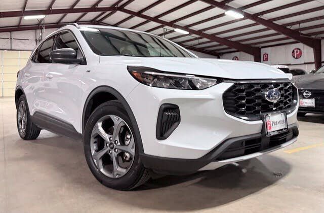 2025 FORD Escape