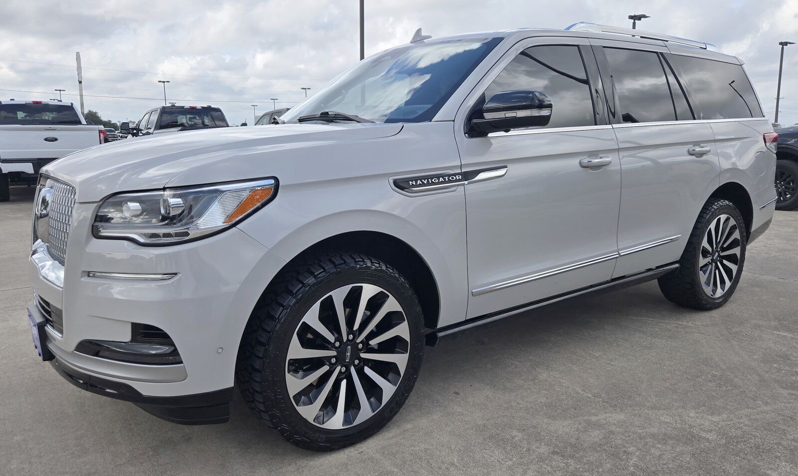 2024 LINCOLN Navigator