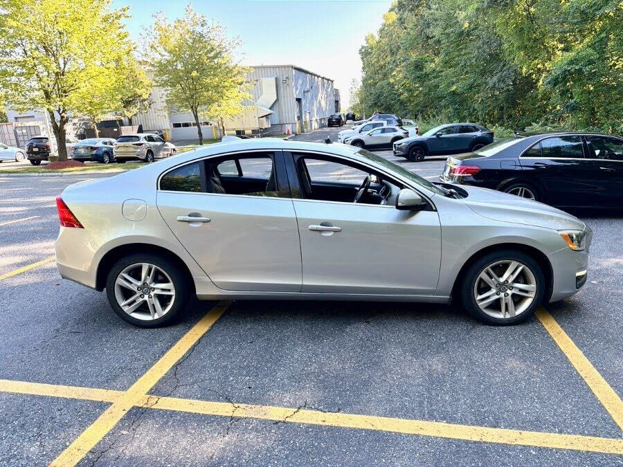 2015 VOLVO S60
