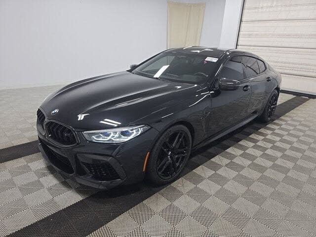 2022 BMW M8