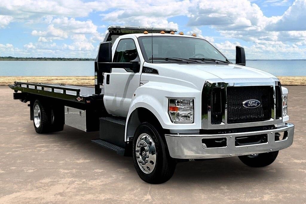 2027 FORD F-650