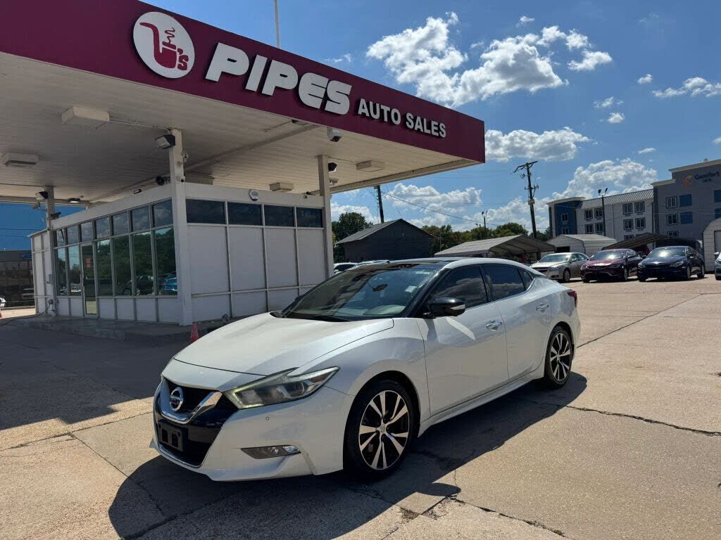 2017 NISSAN Maxima