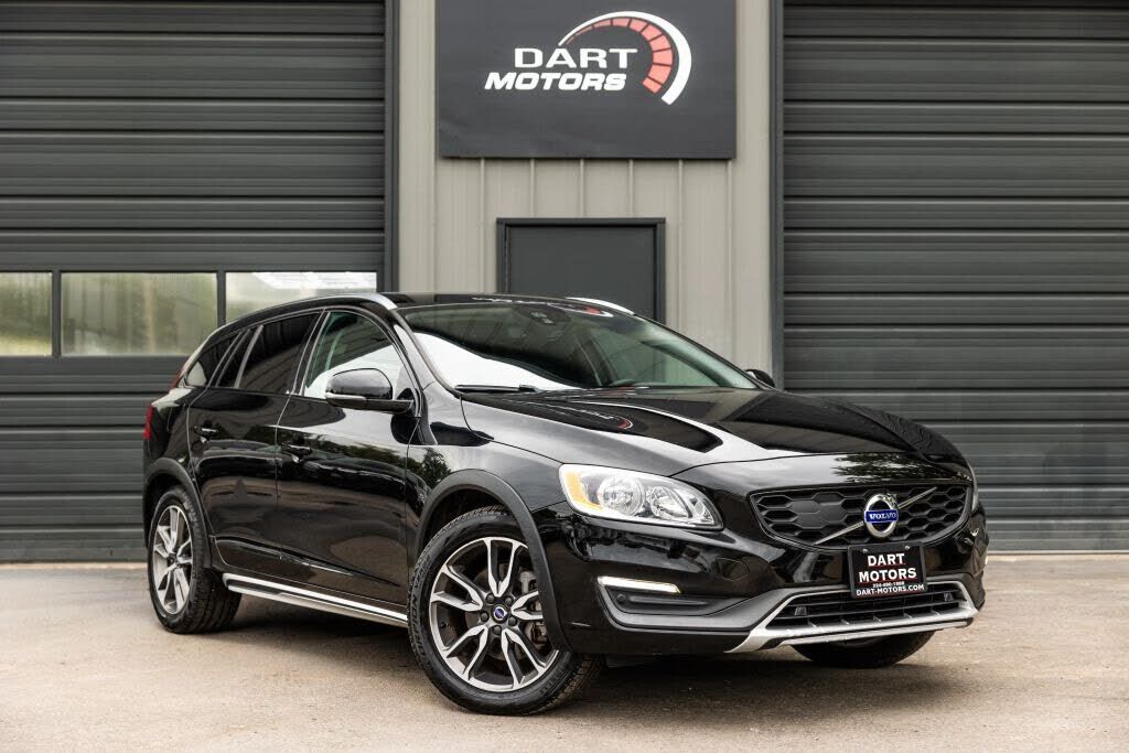 2016 VOLVO V60CC