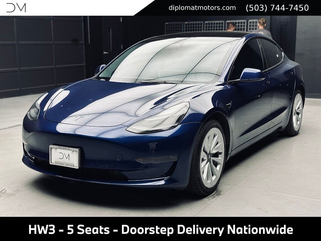 2022 TESLA Model 3