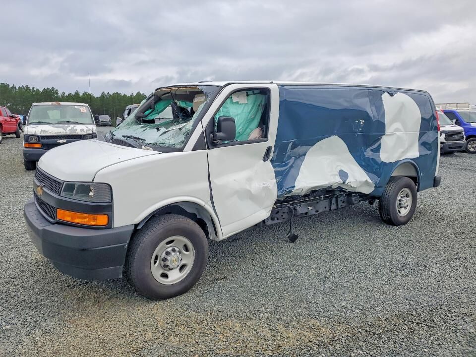 2025 CHEVROLET Express