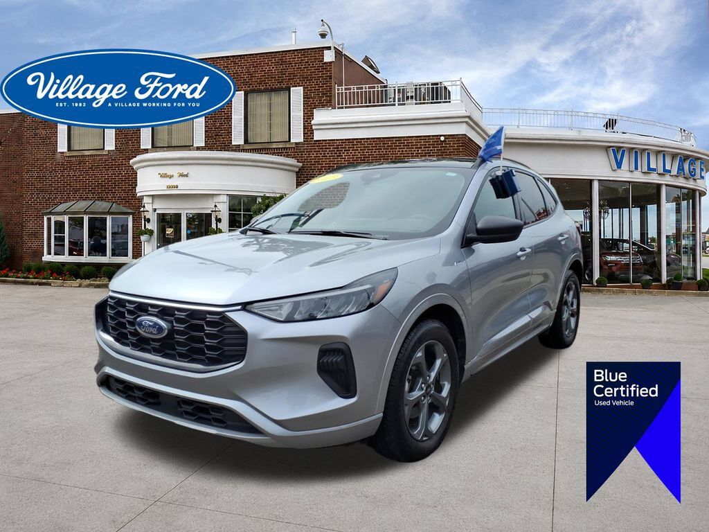 2023 FORD Escape
