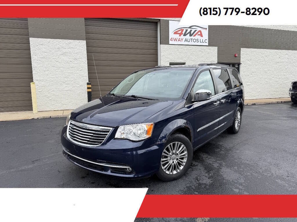 2013 CHRYSLER Town and Country