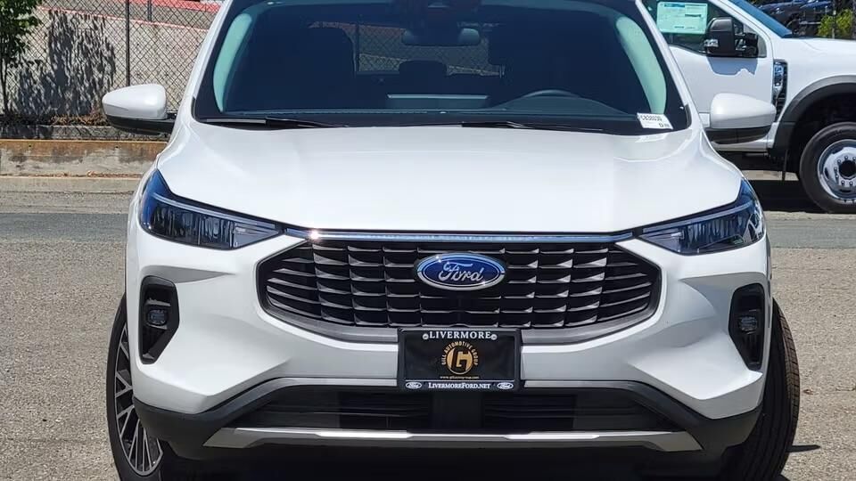 2024 FORD Escape