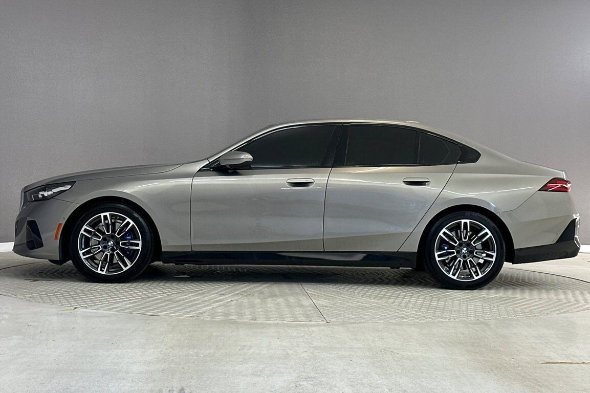 2024 BMW 530i