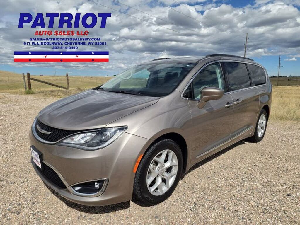 2017 CHRYSLER Pacifica