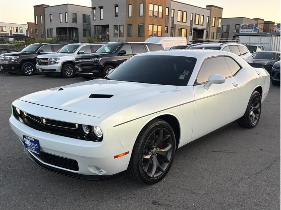 2017 DODGE Challenger