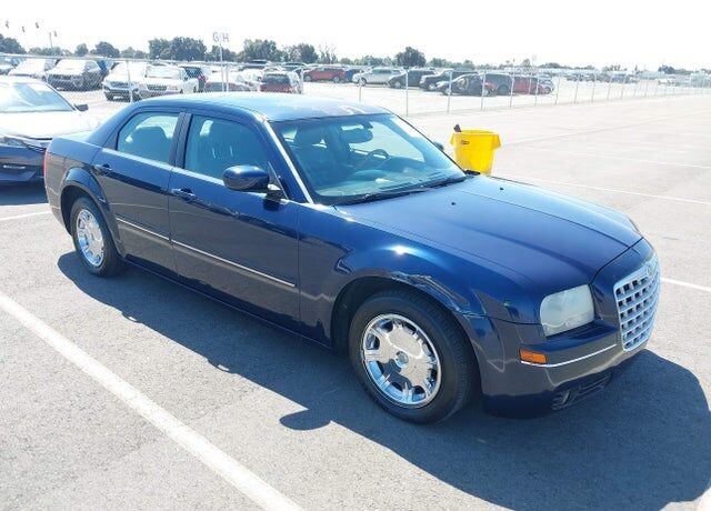 2005 CHRYSLER 300