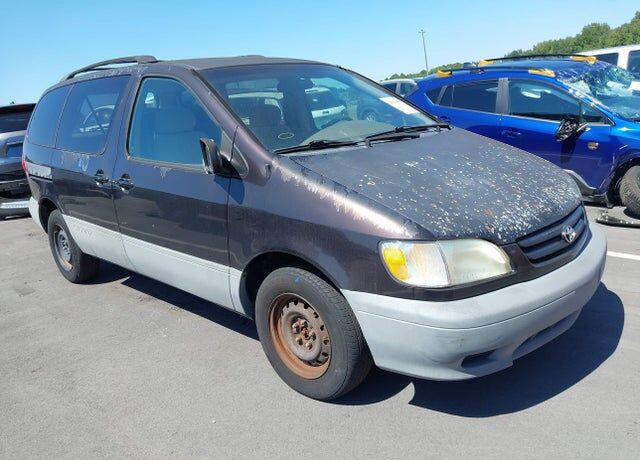 2001 TOYOTA Sienna