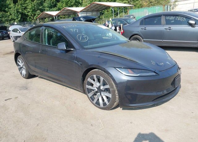 2025 TESLA Model 3
